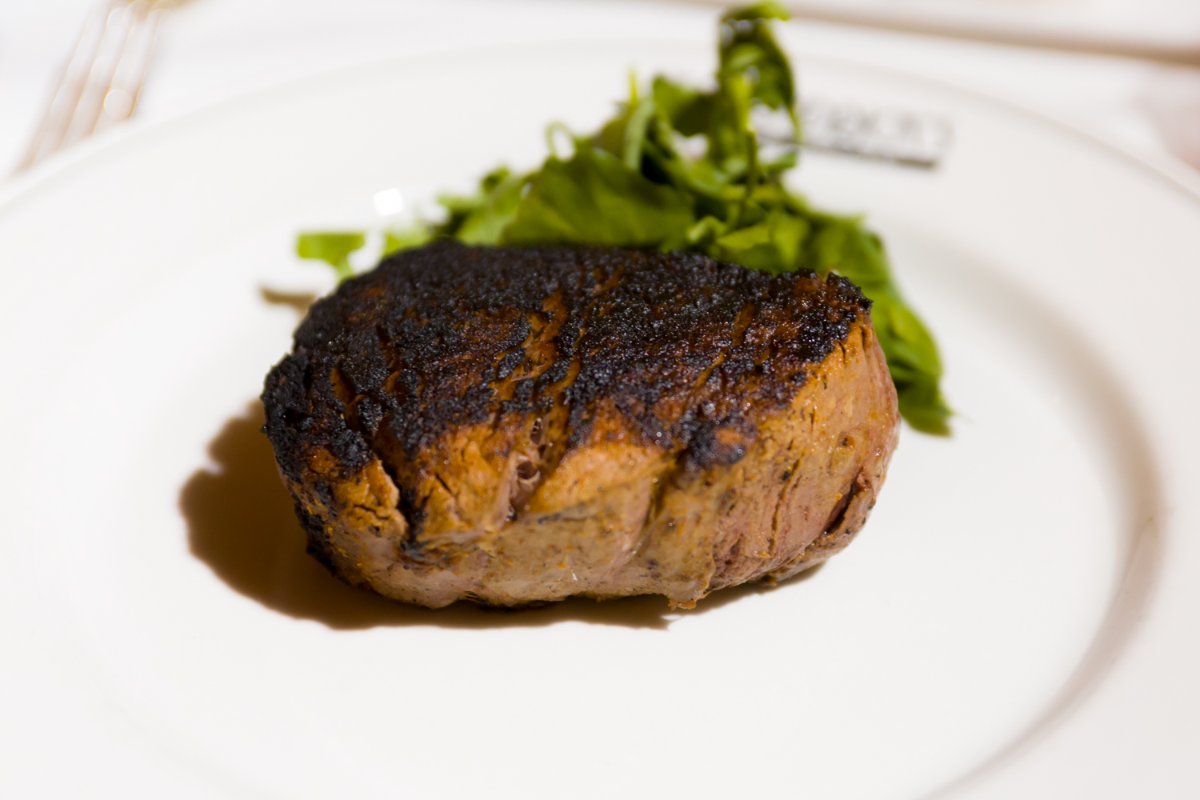 OmahaPrime's tweet photo. Some days call for a salad and others call for a nice, juicy steak. No matter what you're craving this Friday, we have plenty of great menu items to choose from. #OmahaPrime #ChopHouse #NYStyleChopHouse #NYCStyleSteak #Steakhouse #OmahaEats #OmahaFoodie https://t.co/24WZM5ol23