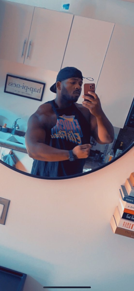Inexorable_93's tweet photo. Is #FlexFriday Still a thing ??? 

Phase2
#leanbean https://t.co/PAiujHWdIM