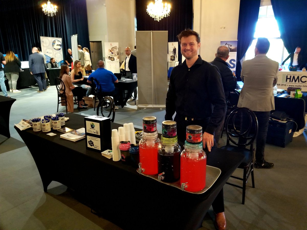 Poxxers's tweet photo. I meant to post this earlier after set up, but having a great trade show with @MyArKnet today in downtown Houston! Lots of new eyes on @NovaEnergyDrink! https://t.co/Q4HafFrOcK