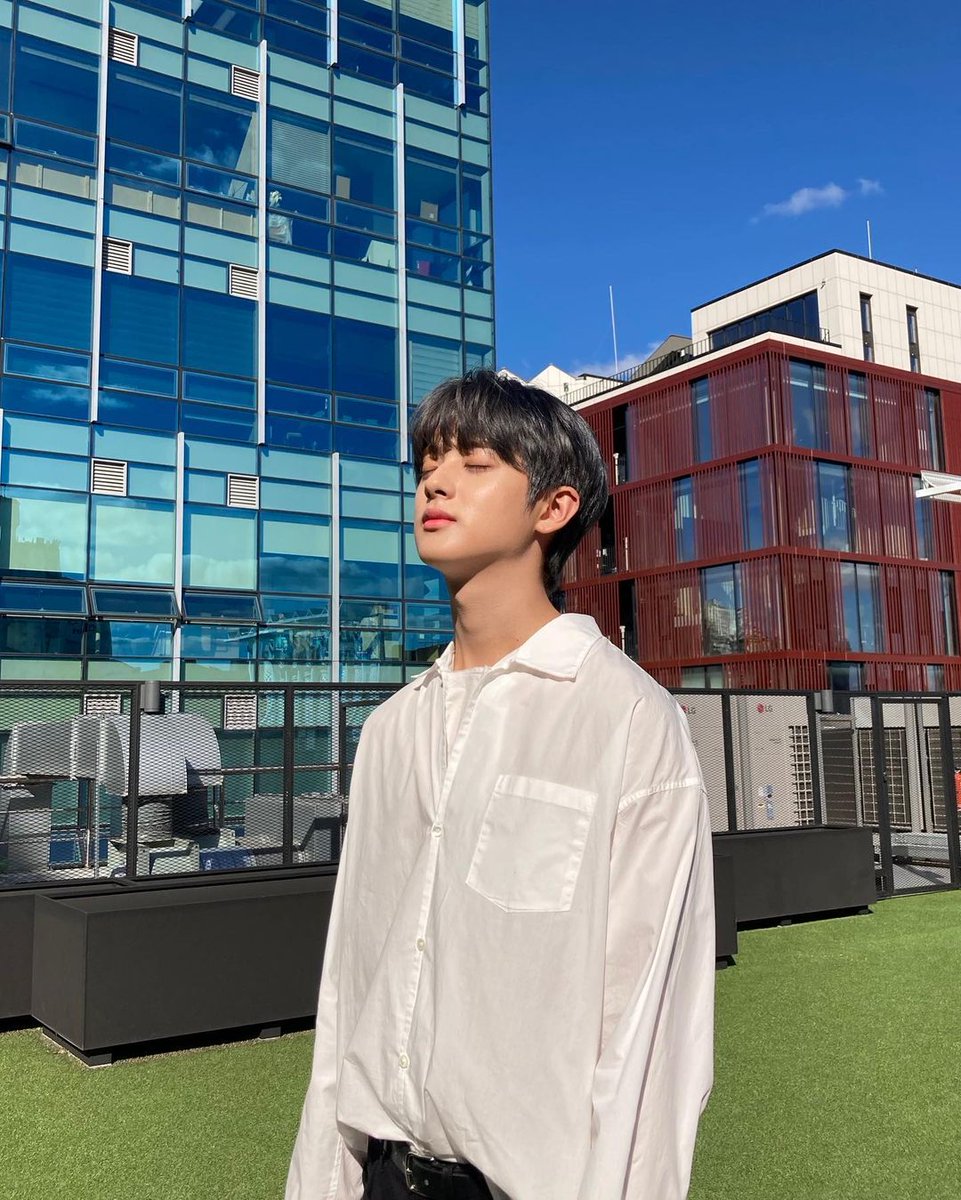 MINKYUPHILS's tweet photo. Morning Rise and you will see this person ❤��❤️❤️

#김민규 #민규 #KIMMINKYU https://t.co/Y8htQG6Rya