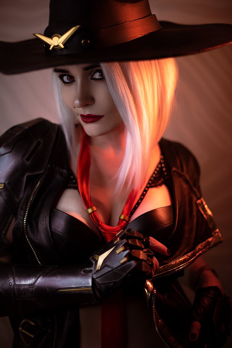 by_yulli's tweet photo. Hey everyone! I'm Yulli and this is my new account dedicated to cosplay and my photoshoots in general! I hope you enjoy my content, please consider supporting me on other platforms if you really like what i do! Links in bio 💋🥰 https://t.co/zKeuE7emFT