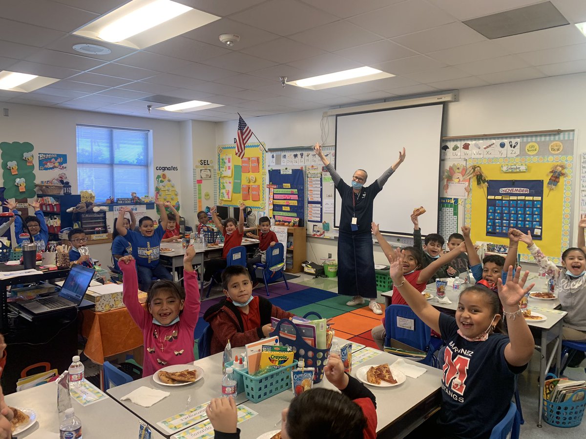 AprilColeman74's tweet image. Let’s hear it for excelling on our High Word Frequency! ⭐️⭐️⭐️ Kudos to Ms. Corrigeux’s 2nd grade class! @RMTZElem @BoudousquieM #LearningExcellence