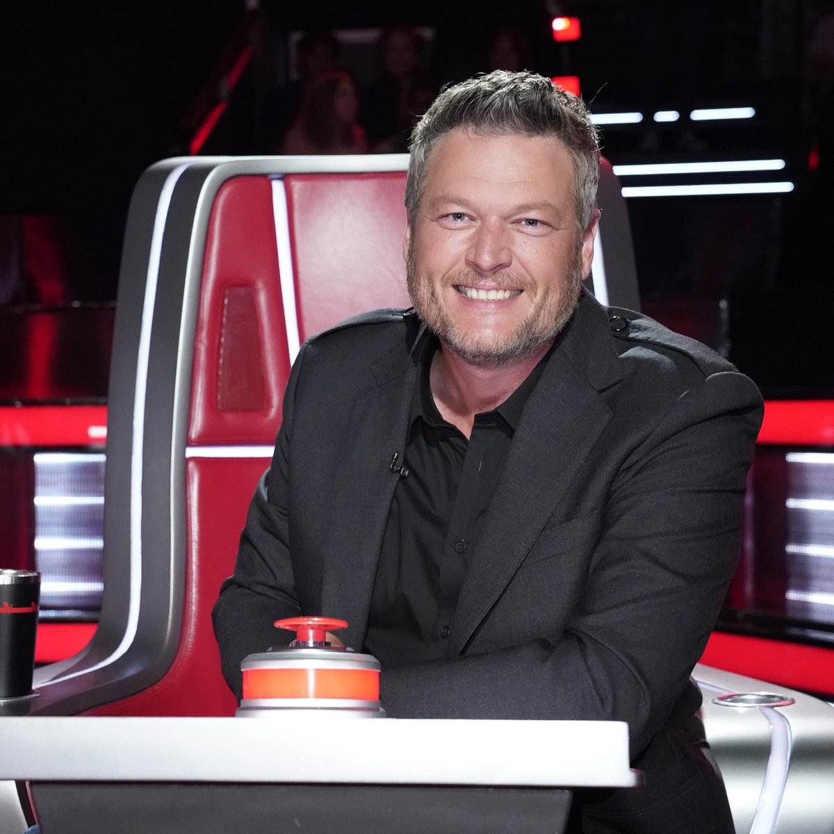 NBCTheVoice's tweet photo. See you at the first live show of the season tonight. 😉🎉 #TheVoice https://t.co/QYDGQIQeM5