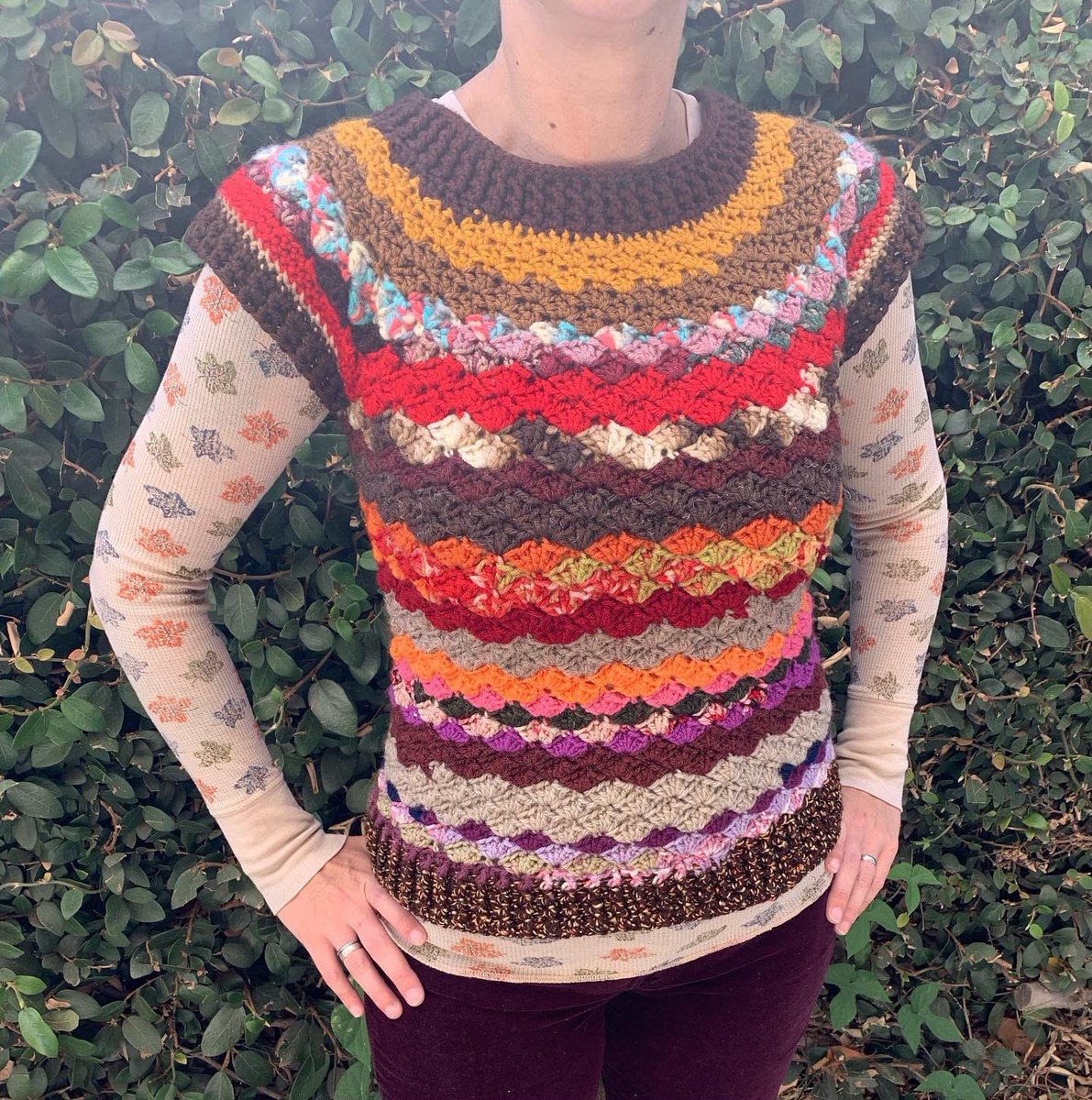 Luvbuzz_Art's tweet photo. Cap sleeve sweater vest, hand crocheted from yarn scraps, ready to ship. https://t.co/agOgTNvszb
#handmadefashion #crochetfashion #crochet #luvbuzzdesigns #yarn https://t.co/W91L5TRVhd