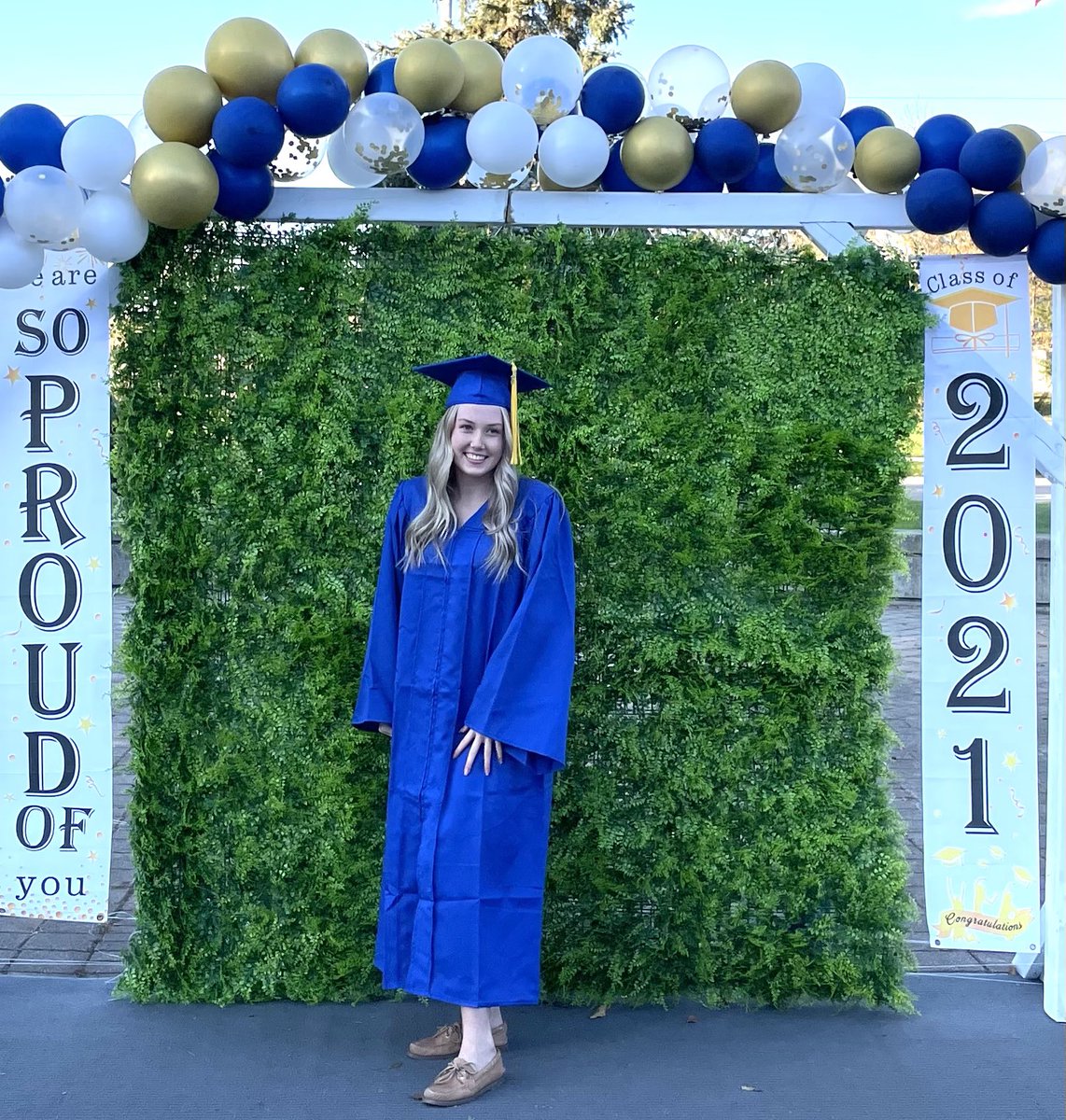 Yvan Brochu (@drbrochu) on Twitter photo Celebrating McKinnon Park’s 2021 Graduates 🎓! 2/2 <a href="/MPSSBlueDevil/">Blue Devil</a> <a href="/GEDSB/">Grand Erie District School Board</a> Celebrating McKinnon Park’s 2021 Graduates 🎓! 2/2 <a href="/MPSSBlueDevil/">Blue Devil</a> <a href="/GEDSB/">Grand Erie District School Board</a>