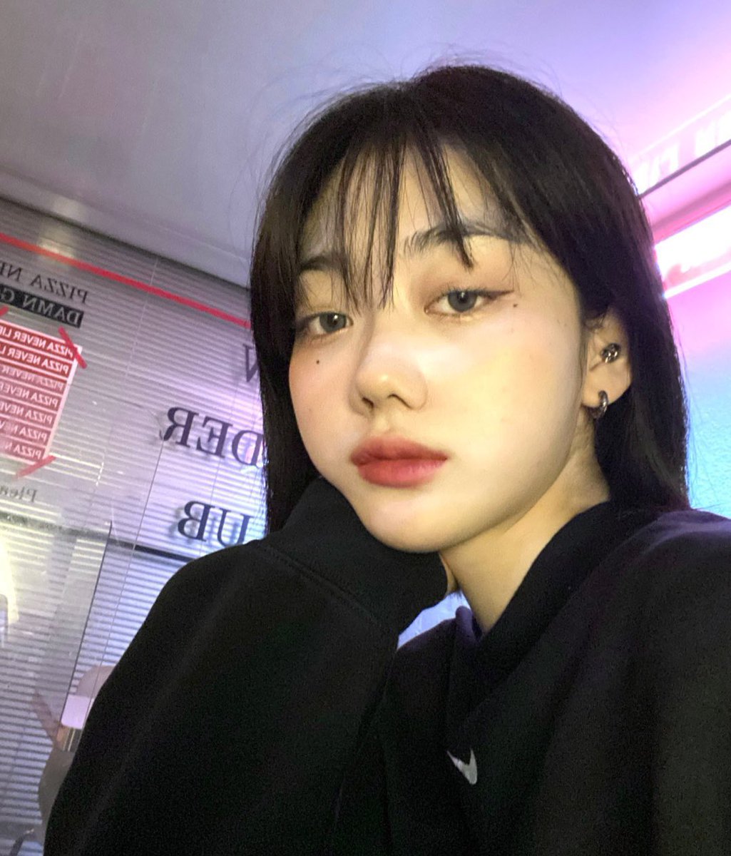 witcherspic's tweet photo. 211104 roa [via twitter]
#위쳐스 #로아 https://t.co/HXTawaBlpQ