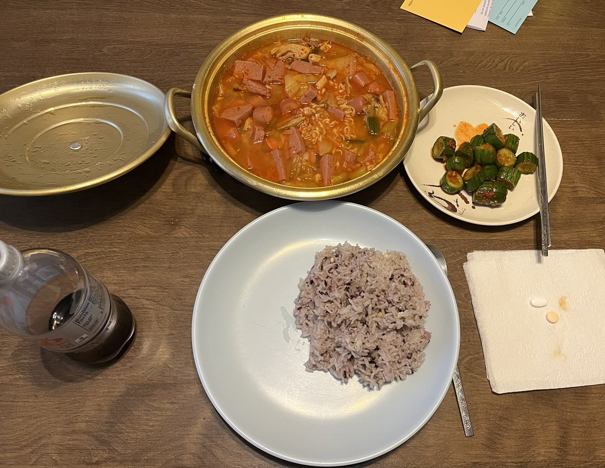 Korean_DMZ_Vets's tweet photo. Budae Chigae for dinner tonight! πππππππππππππ #koreanfood #budaechigae #korea https://t.co/3jN2pW6XPI