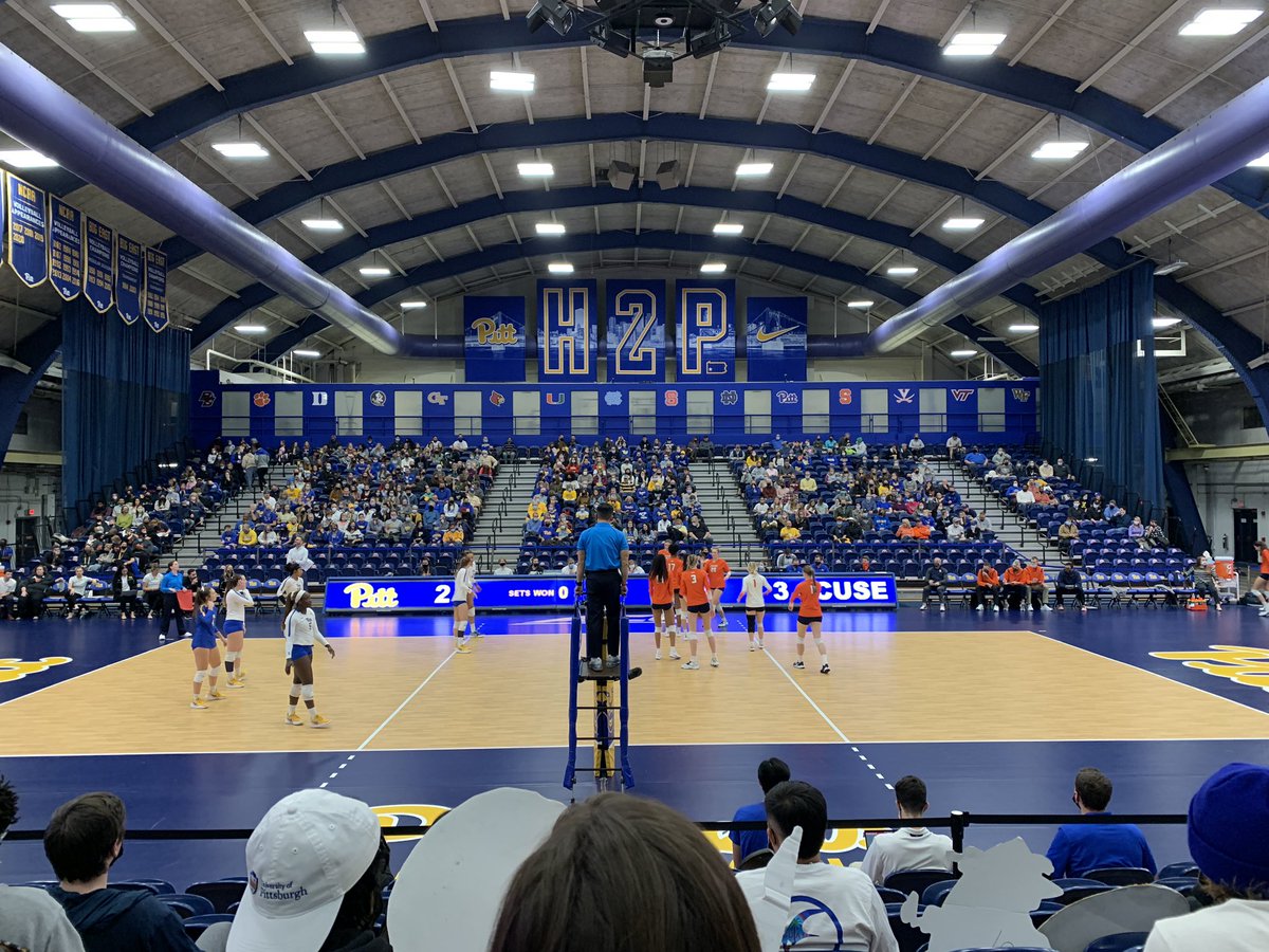 RXUE13's tweet photo. @Pitt_VB @babygurl_H2P @mport56 @germantotheMax @BDTAllen @PittFamily4Life @dougspatz @petefrompitt Cheers https://t.co/BI5O01B7cm