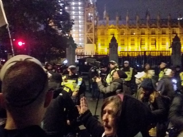 anonalytics's tweet photo. Tonights #MMM2021 #MMMLondon #Anonymous https://t.co/JTkn4c9FAT