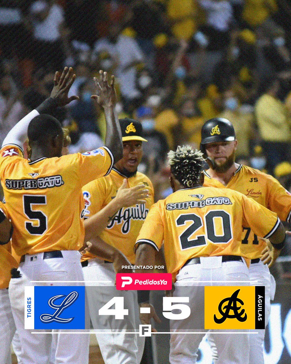 LIDOMRD's tweet photo. ¡Victoria aguilucha! 🦅 Los campeones @aguilascibaenas volaron alto y se llevan el partido en extra innings 🔥👏🏻

#LIDOM #CopaBanreservas ⚾️🏆 https://t.co/CiDgj76K57