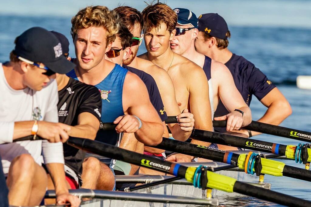 dayabay's tweet photo. #calcrew #crew #rowing https://t.co/RScZLjALMQ https://t.co/bjOwZlph3t