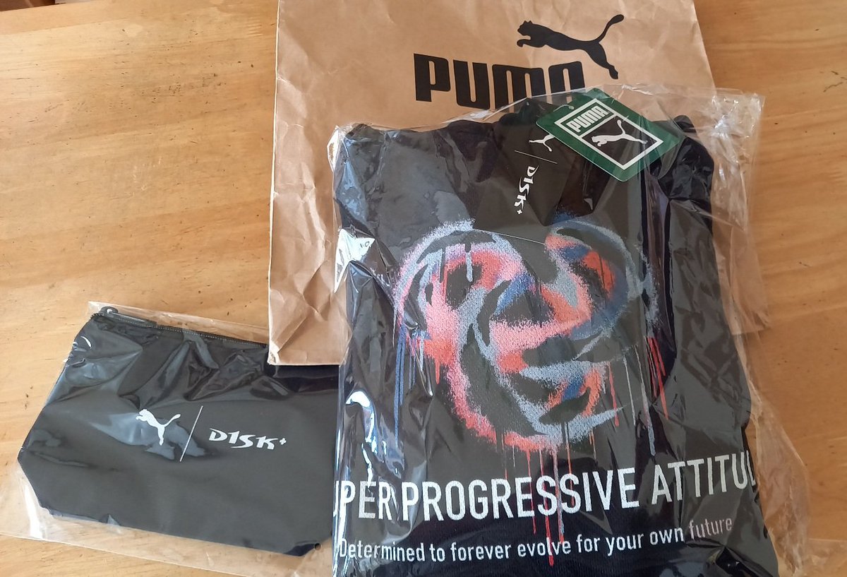 kurocchisuke's tweet image. PUMAさんからフーディ届きました
（チビだからXSにしたけど、もうワンサイズ上でも良かったかも)
着てみたけどいい感じ💕
#DAISUKETAKAHASHI
#FUTURECOLLECTION
#高橋大輔
#puma