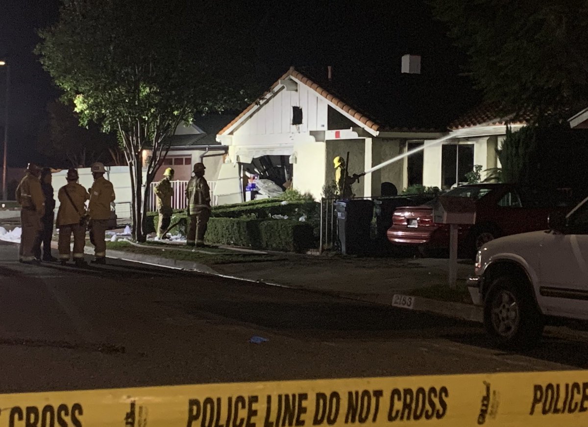 Broadcast_Bev's tweet photo. Seven member family left homeless on #MarterAve in #SimiValley after a fire police say may have been deliberately set! Updates at 11p @NBCLA #redtagged https://t.co/Z4moIOoyGN