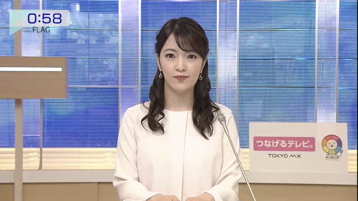 UraUnabou_0108's tweet photo. 11月6日(土) TOKYO MX「MX news FLAG」

東西線で男が千枚通しを乗客に突き付けた事件で、1枚目の青木尚子記者のリポートで2/3ほど音声が出ていなかった。

木村カレンキャスターが本編の終盤に「一部音声が乱れました。失礼しました。」とお詫び(4枚目)。
#TOKYOMX #MXnewsFLAG #放送の事故 https://t.co/V5GkLEkNiW