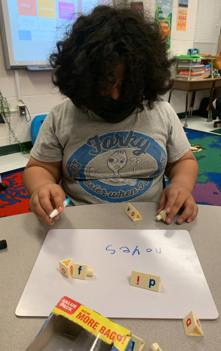 MsM_RKES's tweet photo. Such focus and determination while building words in small groups... Good job, 2nd-grade stars! https://t.co/zg3awooq3k