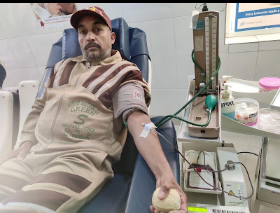 MSGians7's tweet image. #SaveLives
&quot;खून बिन जाने ना देंगे जिंदगी किसी की&quot;
संत डॉ @Gurmeetramrahim सिंह जी इन्सां की इस पवित्र सोच को चरितार्थ करते हुए डेरा सच्चा सौदा अनुयायी नियमित Blood Donation कर अब तक लाखों लोगों की जान बचा चुके हैं और निरंतर इंसानियत की सेवा में अग्रसर हैं।
youtu.be/sZdjX__o8mA
