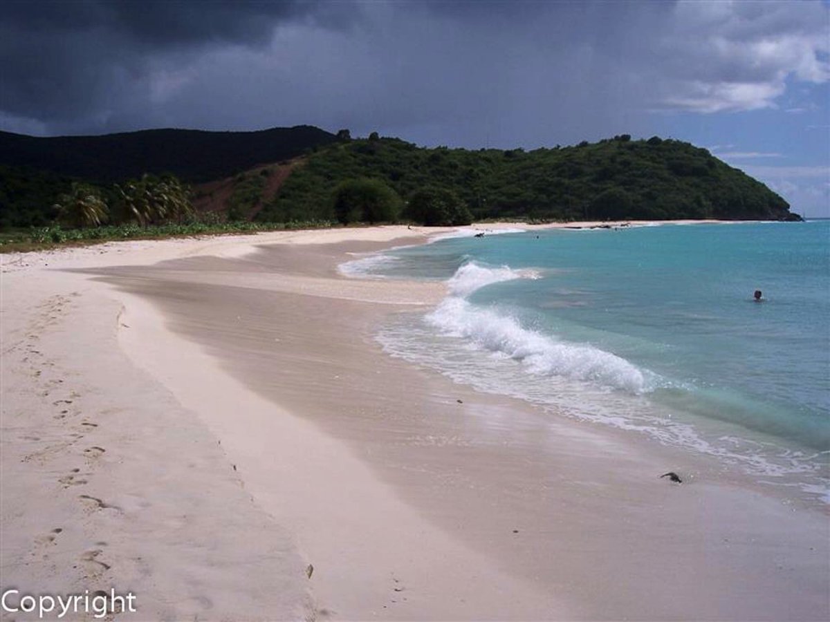 I need to hit FFRYES Beach in Antigua and Barbuda. I miss you.