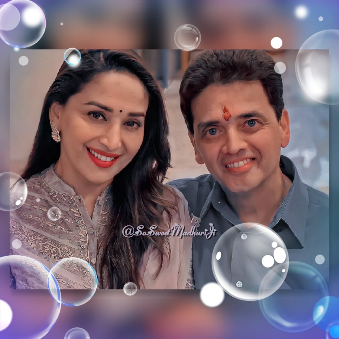 SoSweetMadhuriG's tweet photo. A VERY HAPPY BHAI DOOJ 👩‍❤️‍👨🙏 
Wishing a Very Happy Bhai Dooj to
U n all the dearest brothers &amp; sisters,On this special occasion,I pray to God to always shower them with Success n Glory in life🙏👩‍❤️‍👨 L
God bless us all  ..🙏 @MadhuriDixit 
#AjitDixit
#BhaiiDooj https://t.co/uxWpLTH5Na