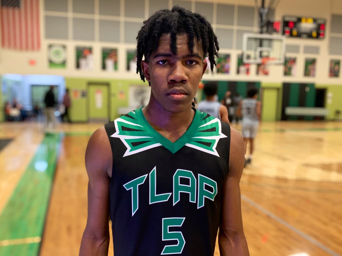 JustinDYoung's tweet photo. Stopped into the @AZCompass_Prep Classic. Saw TLAP from Florida squeeze out an OT win over a gritty Ascending Life. Atlanta native Cardell Bailey shot really well in the win. Alabama St has offered while Drake, Arkansas Pine Bluff, Southern Louisiana involved. https://t.co/BfFTO4s36r