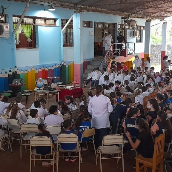 Escuela270's tweet photo. Tarde de teatro en la 270...
#CaravanaDeTeatro #MalasPalabras 🎭
@misioneseduca @CGEMisiones https://t.co/vnA6ODIFTK