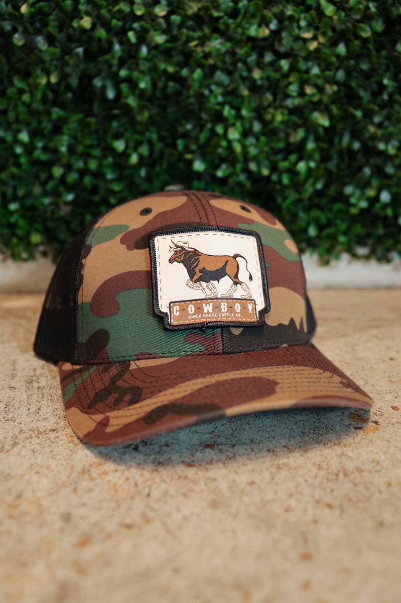 chickchasetalk's tweet photo. This camo and patch combo is on 🔥 

Tap to shop ⬇️￼
https://t.co/186GAoe5T9

 #chickchase https://t.co/gzXFaKNYxO