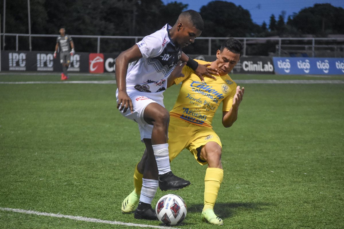 📸Medio tiempo
HER 2 - 0 VER
⚽️x2 Greatt Pimentel  

#LaBerraqueraEnPROM