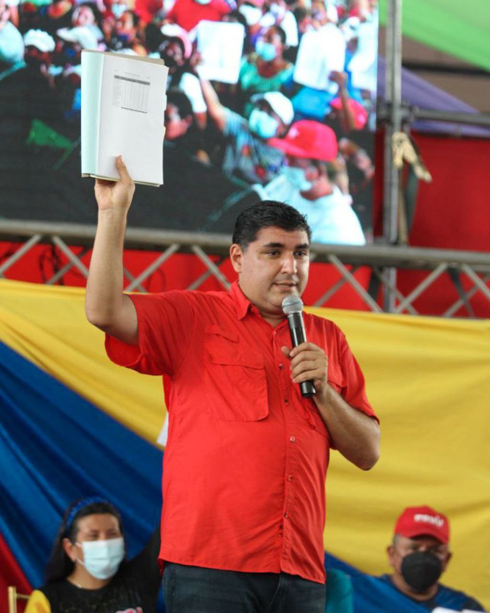 JEHYSONGUZMAN's tweet photo. Después de esta extraordinaria jornada en El Vigía, estoy completamente seguro que este #21N será “La gran victoria de las estructuras”. 

Gracias al pueblo militante de Mérida, por esta demostración de coordinación, de organización.

¡Venceremos! https://t.co/eDhxziAcHx