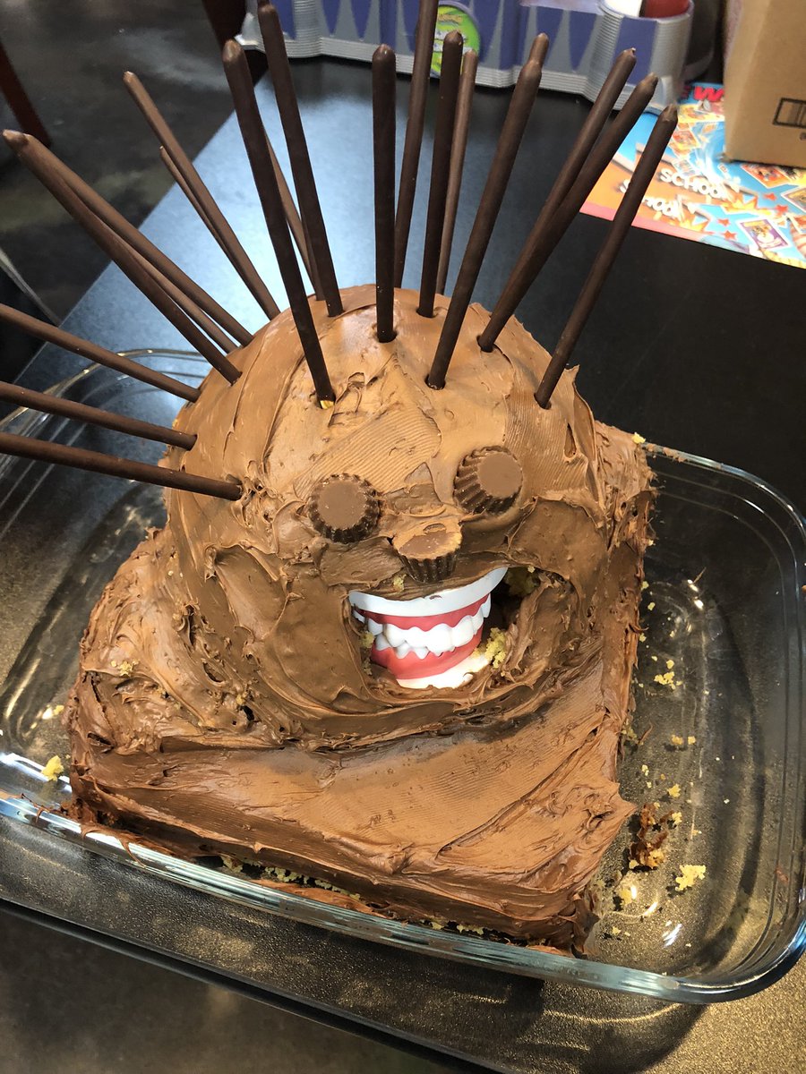OutlawMoonGames's tweet photo. Check out this amazing Sonic the Hedgehog cake one of our Friday Night Magic regulars made! https://t.co/9QQKRBJTLW