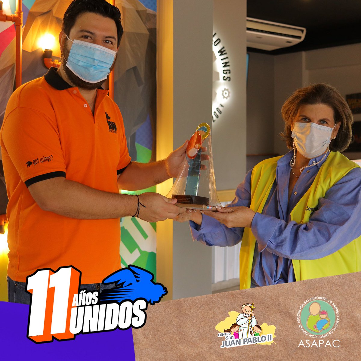 BWelsalvador's tweet image. ¡Entrega oficial de los 2 donativos del día del niño ☺️🙏🏻👏🏻! A pesar de las dificultades de este año, gracias por demostrar que seguimos siendo cachimbones apoyando a los más necesitados. #CSJPII #Asapac #11AñosDejandoHuellas