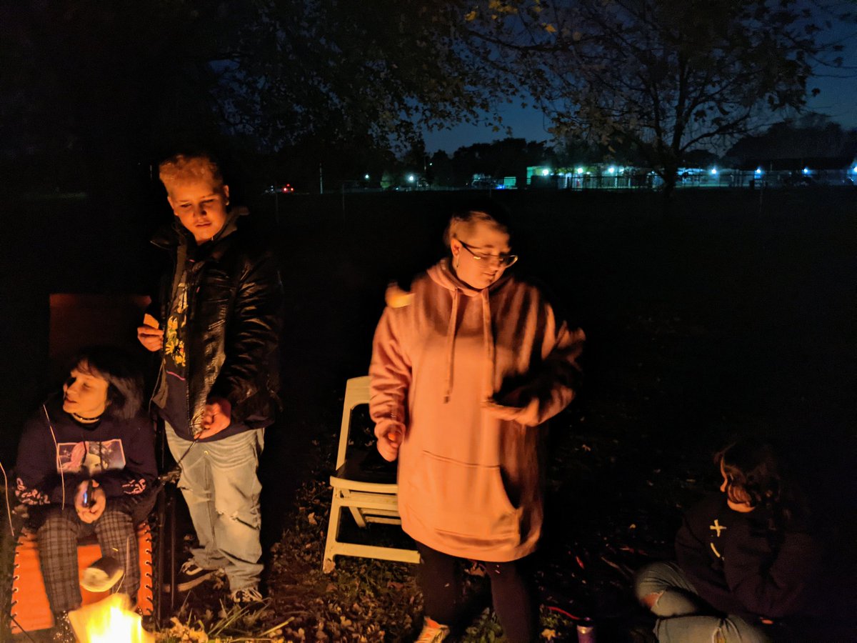 WM_Choir's tweet image. First Annual Choir S'mores Night!