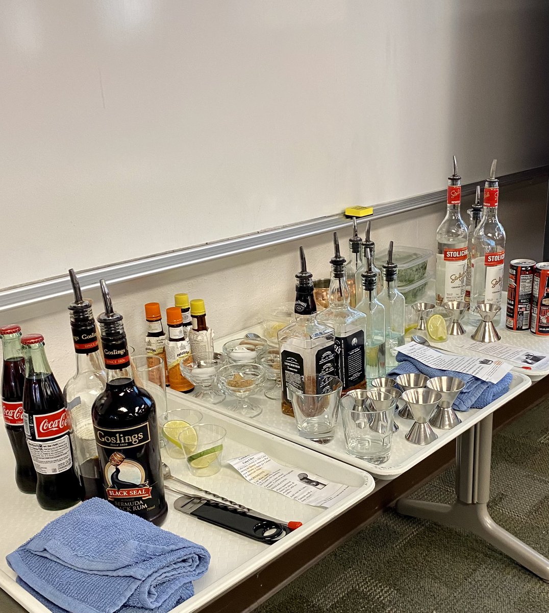 An awesome 😎 Friday on historic &amp; classic punch &amp; layered built cocktails in HspM383L 🥳