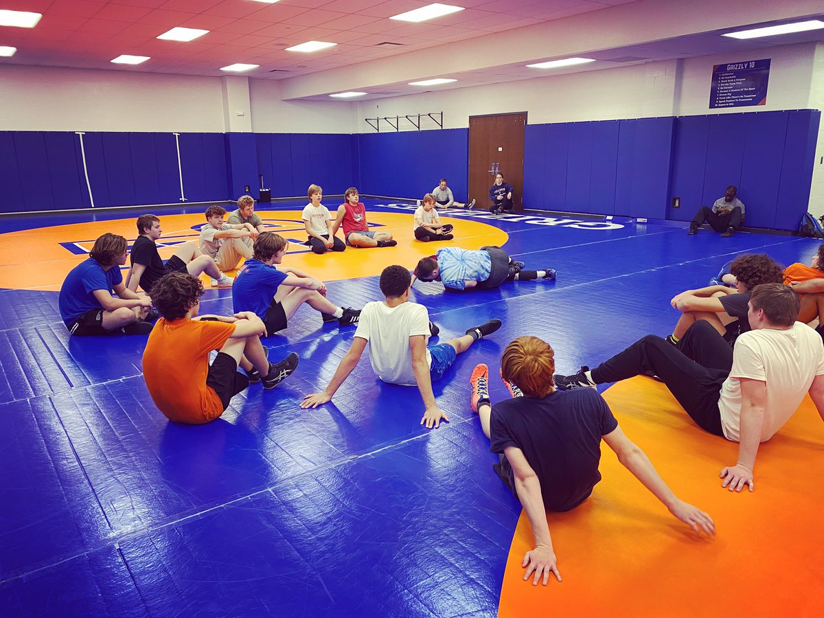 <a href="/coachswan/">danny swan</a> doing his thing teaching the future how to be monsters on top. 

#ItsTIME #Wrestling #TopGame