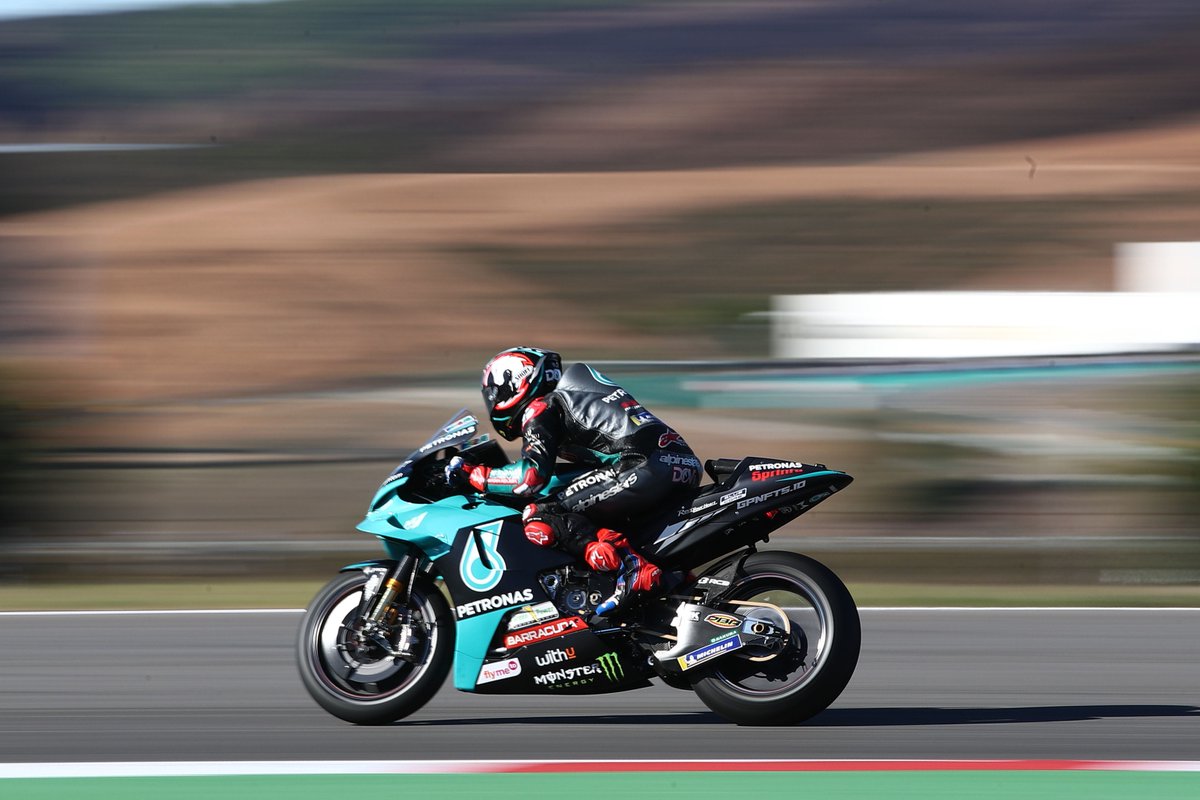 ヤマハ発動機レース情報 Motogp 第17戦 アルガルベgp 初日 ロッシ選手はこの初日を苦戦し21番手となるも Q2を目指す と気持ちはポジティブ ドビツィオーゾ選手はyzr M1で初のコースで思うように走れず22番手 ともに 本日のセッションで挽回を目指し ヤマハ発動機レース情報 Motogp 第17戦 アルガルベgp 初日 ロッシ選手はこの初日を苦戦し21番手となるも Q2を目指す と気持ちはポジティブ ドビツィオーゾ選手はyzr M1で初のコースで思うように走れず22番手 ともに 本日のセッションで挽回を目指し