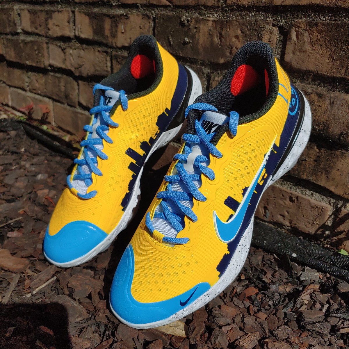 m7customdesigns's tweet image. Last of the playoff cleats

#jacquardproducts #jacquard #stadiumcustomkicks #customcleats #paintedcleats #airbrushedcleats #allpaint #nostickers #nowraps #justsniffingpaint #m7customdesigns @JacquardProduct @jacquardsneakers @stadiumck