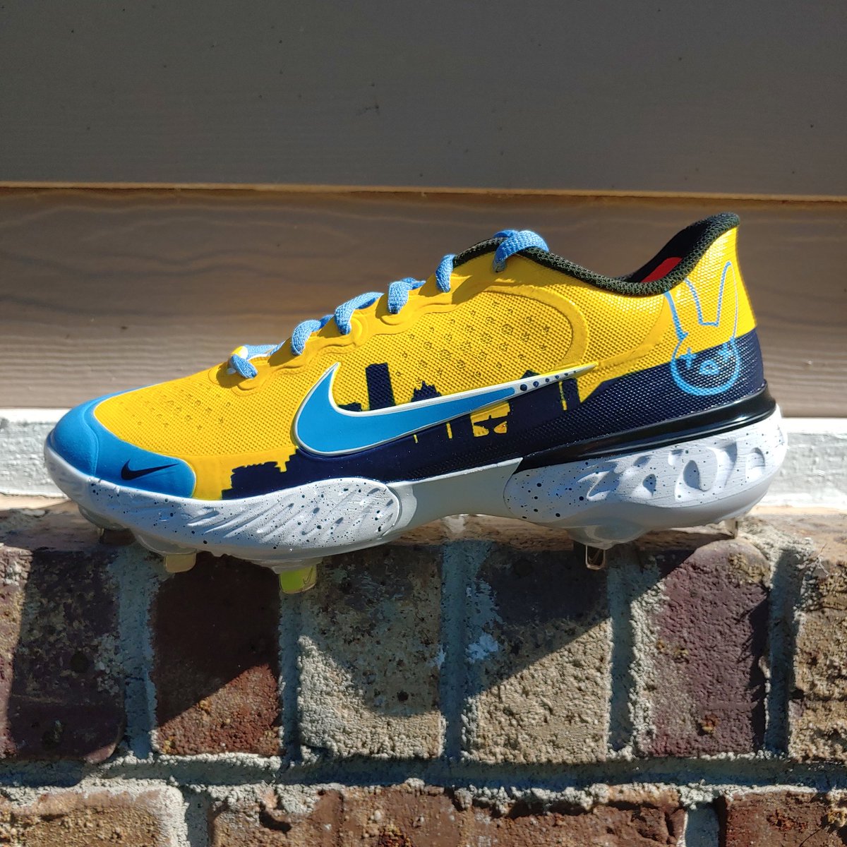 m7customdesigns's tweet image. Last of the playoff cleats

#jacquardproducts #jacquard #stadiumcustomkicks #customcleats #paintedcleats #airbrushedcleats #allpaint #nostickers #nowraps #justsniffingpaint #m7customdesigns @JacquardProduct @jacquardsneakers @stadiumck