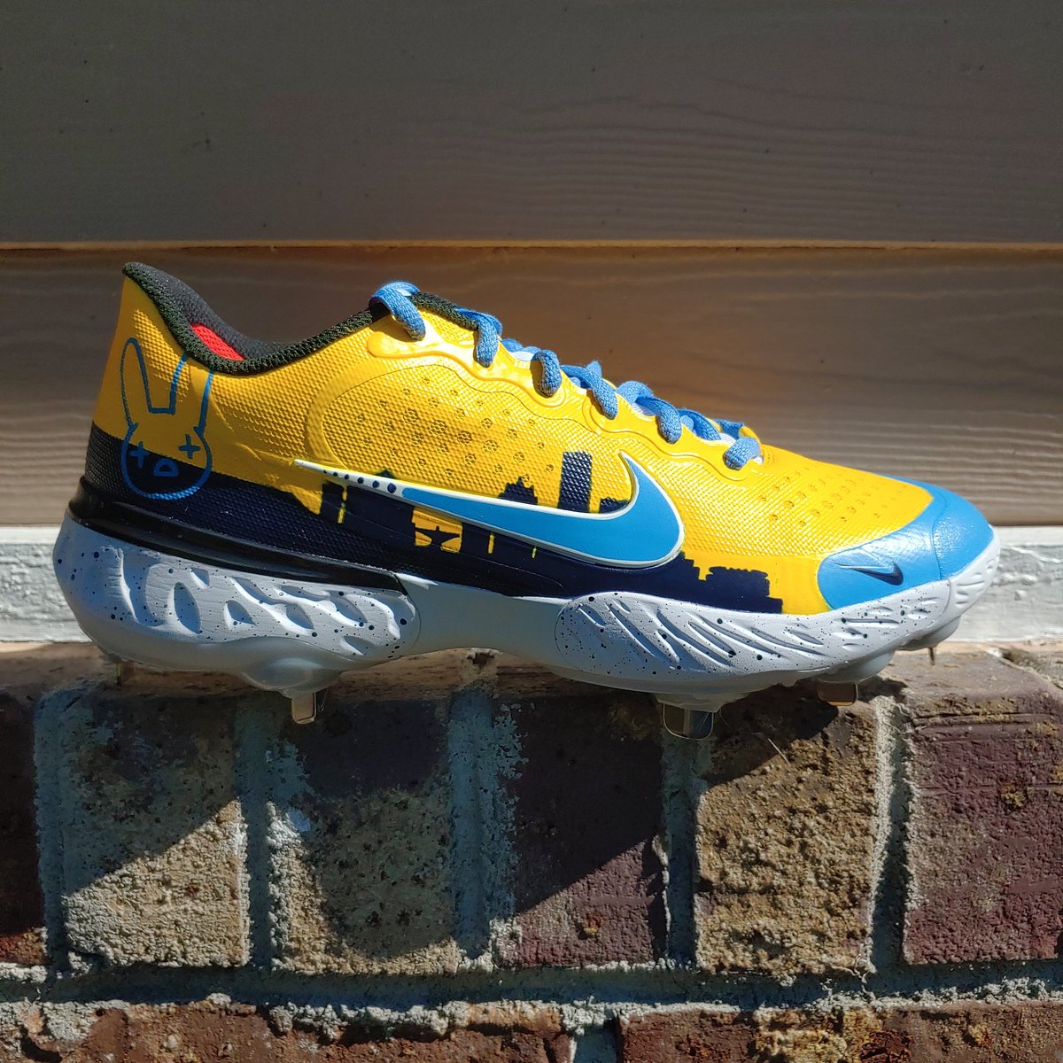 m7customdesigns's tweet image. Last of the playoff cleats

#jacquardproducts #jacquard #stadiumcustomkicks #customcleats #paintedcleats #airbrushedcleats #allpaint #nostickers #nowraps #justsniffingpaint #m7customdesigns @JacquardProduct @jacquardsneakers @stadiumck