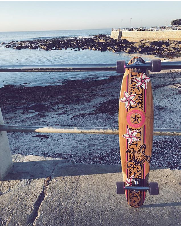 GunslingerLongb's tweet photo. Ocean breezes are calling.....
Time to get out there and make the most of the amazing weather

📷Tanre de Lange
🛹https://t.co/vLnWnpPv1e

#longboard #longboardlifestyle#longboardlove #longboardstyle #longboardcruising #longboardclassic #longboardskate#longboardpicture https://t.co/W4fayoeR6P