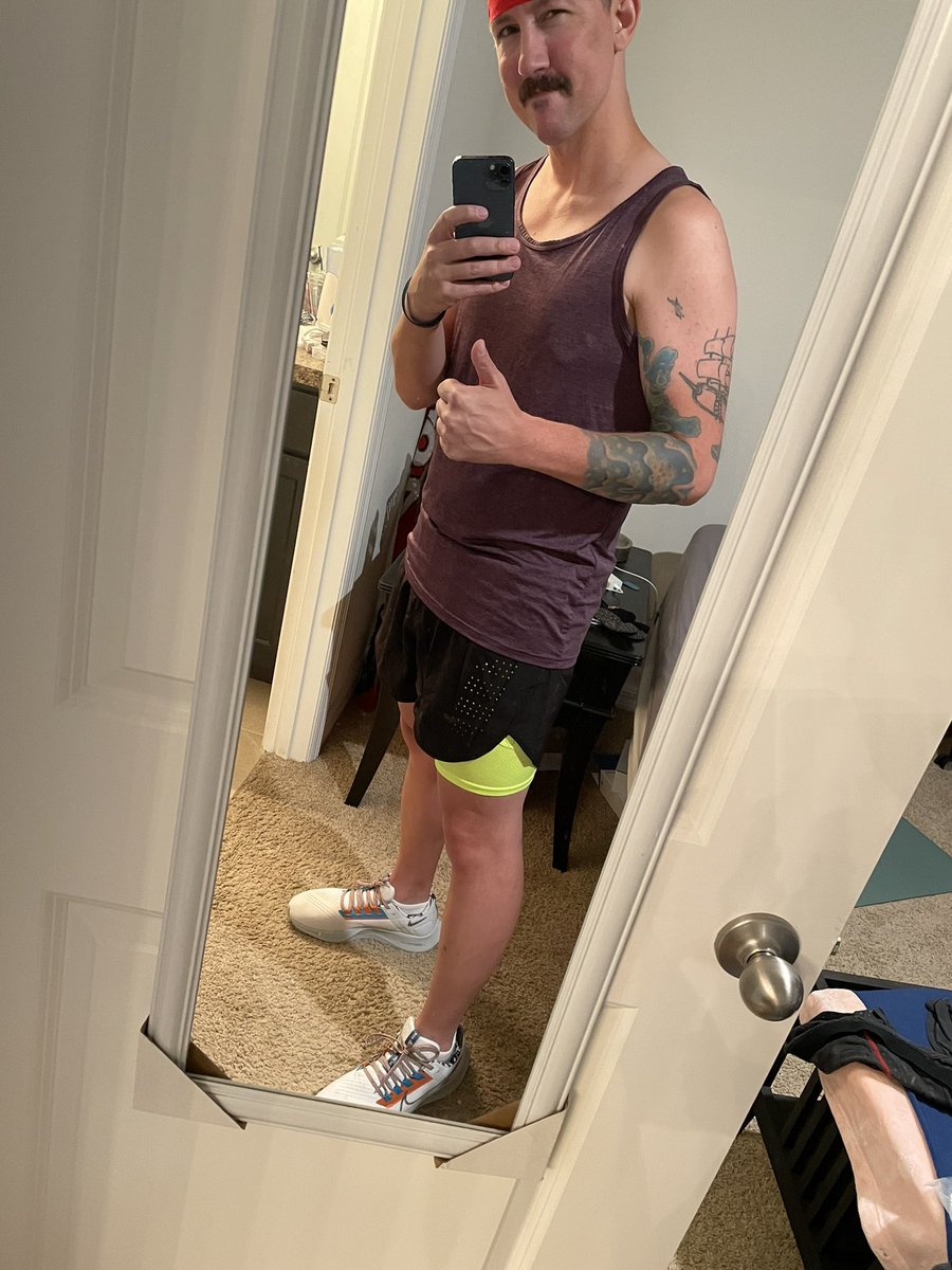 Nic_Ridiculous's tweet photo. This Sunday I will be running in the @runDisney #WineAndDine #HalfMarathon and while packing I decided to make sure the most important thing #LookGoodRunGood  

I will also be running the #DisneyWorldMarathon This January!! 😅😅

No stream this weekend I appreciate you so much! https://t.co/DicAPEPRgu