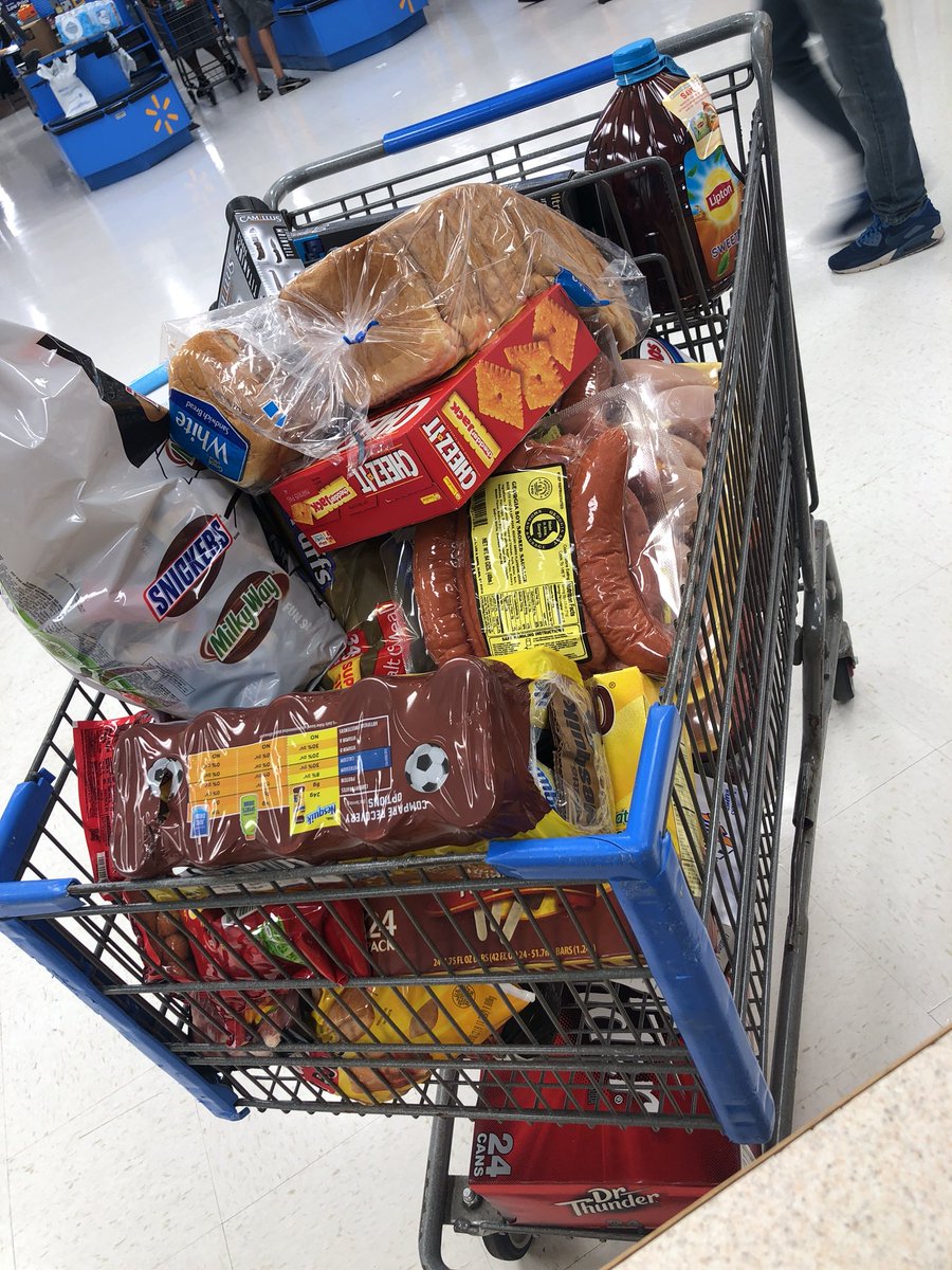 aryamo89's tweet photo. @FetchRewards GC4K8K is my referral code! Probably I would spend the points on Wal-Mart for food. Good look every one! #FetchAppFriday https://t.co/cAkSTi3vuY