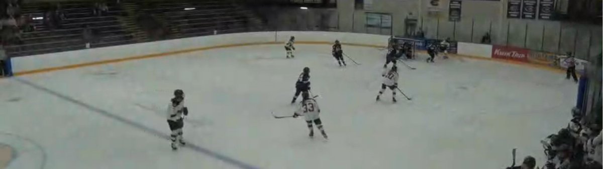 MichaelEStevens's tweet photo. When your sister is playing hockey during your live stream you tune in!
@MarianUniv #GODEE https://t.co/BHxoWKkuuc