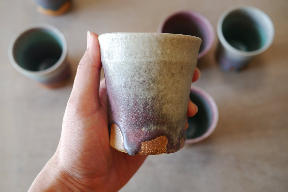 TAKAHASHIRYO91's tweet photo. 色々な流れ方

#フリーカップ #うつわ #陶芸 #薪窯 #信楽 #陶器 #酒器 #futou #西田辺 #阿倍野 #個展 

--------------------------
高橋 燎 陶展 [mutation]
futou / うつわ 図書 雑貨 
@beacon.futou.jp 

2021年12月17日(金) - 26日(日)　会期中無休
13:00-19:00(最終日17:00まで) https://t.co/n0eina33cd