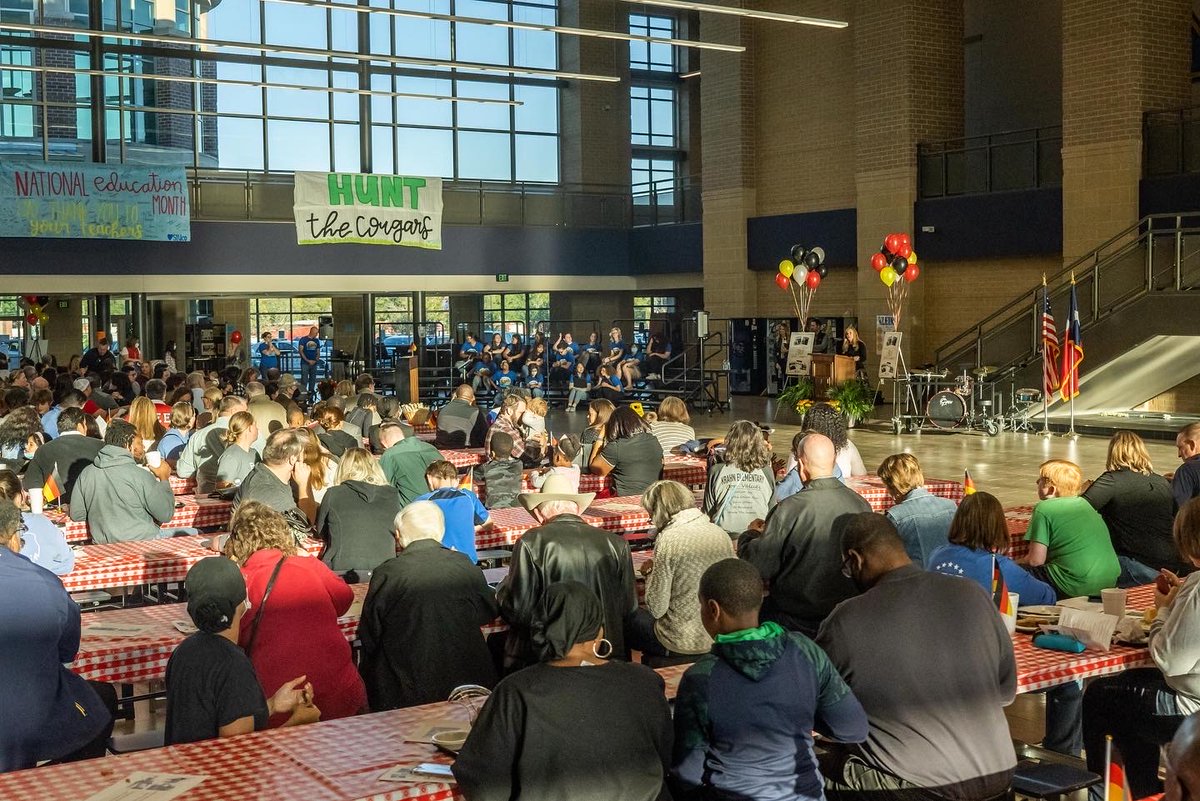 jenny_mcgown's tweet photo. We had so much fun tonight honoring our rich @KleinISD heritage at the 50th Annual GermanFest! 🇩🇪It was wonderful to catch up with so many founding families in our #KleinFamily! Thank you to all of our students and staff who made tonight such a special celebration of our home. https://t.co/TP5LrpRMXX