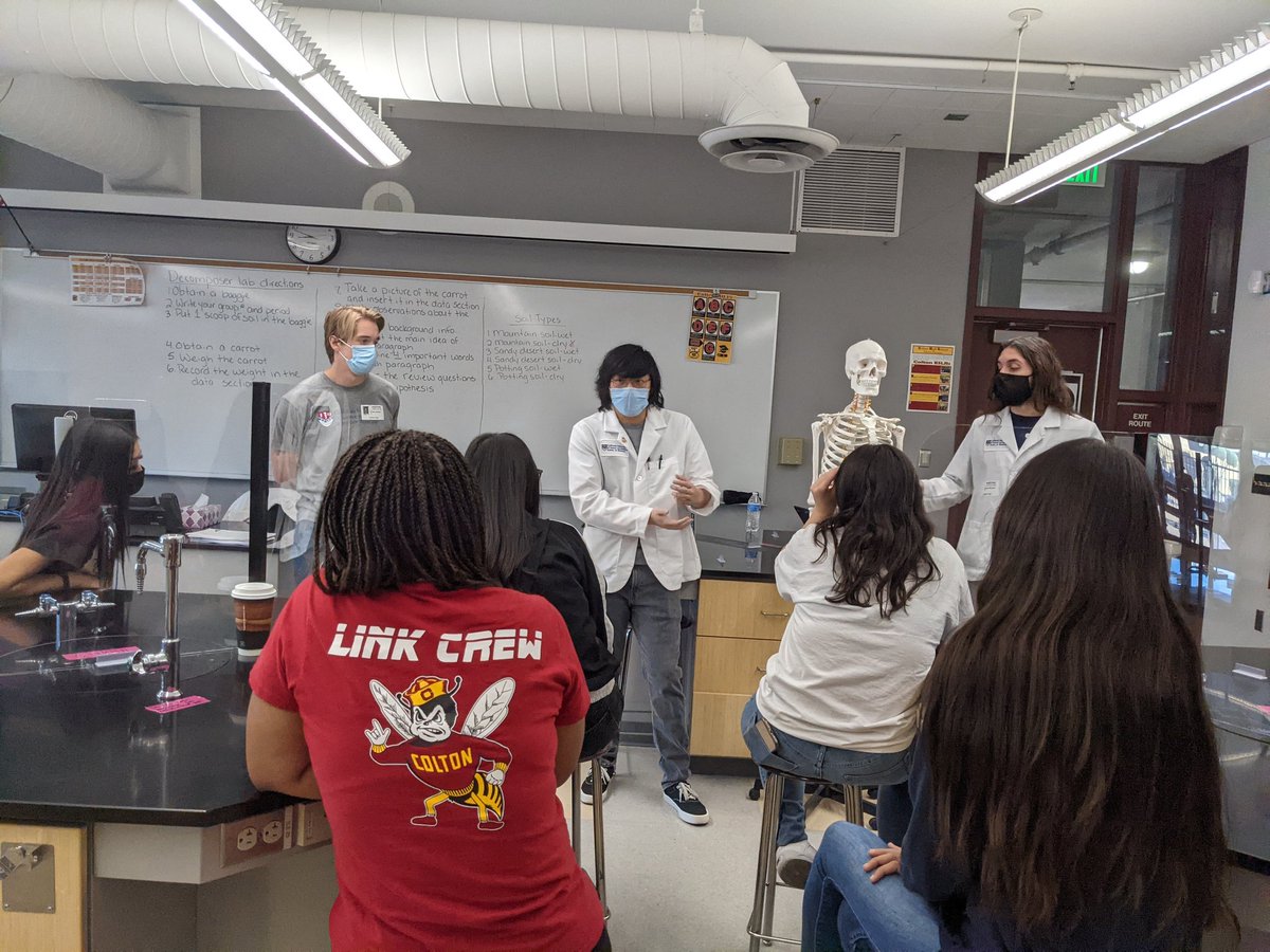 Health Career Collaborative meeting today. Wr learned about kidney stones and radial fractures. Always a blast to work with them. <a href="/CHSJackets_/">Colton High School</a> <a href="/CjusdCte/">CJUSD CTE</a> <a href="/CUSMedicine/">California University of Science and Medicine</a>