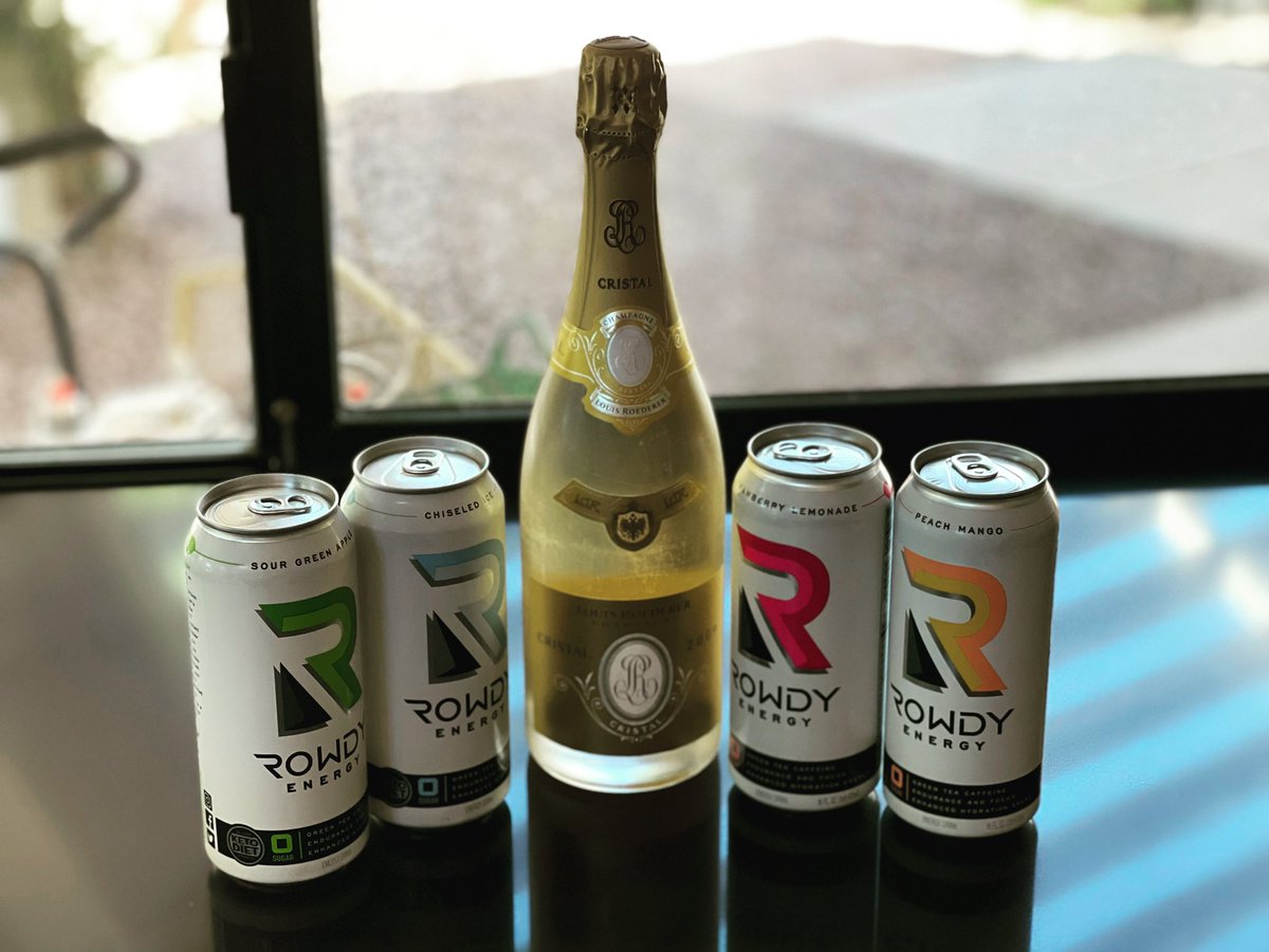 gypsy_kt87's tweet photo. This is how we race weekend #nascar #champship #champagne #rowdy @rowdyenergy @rowdybusch @samanthabusch @nascar @phoenixraceway https://t.co/U5qAW4FwZu