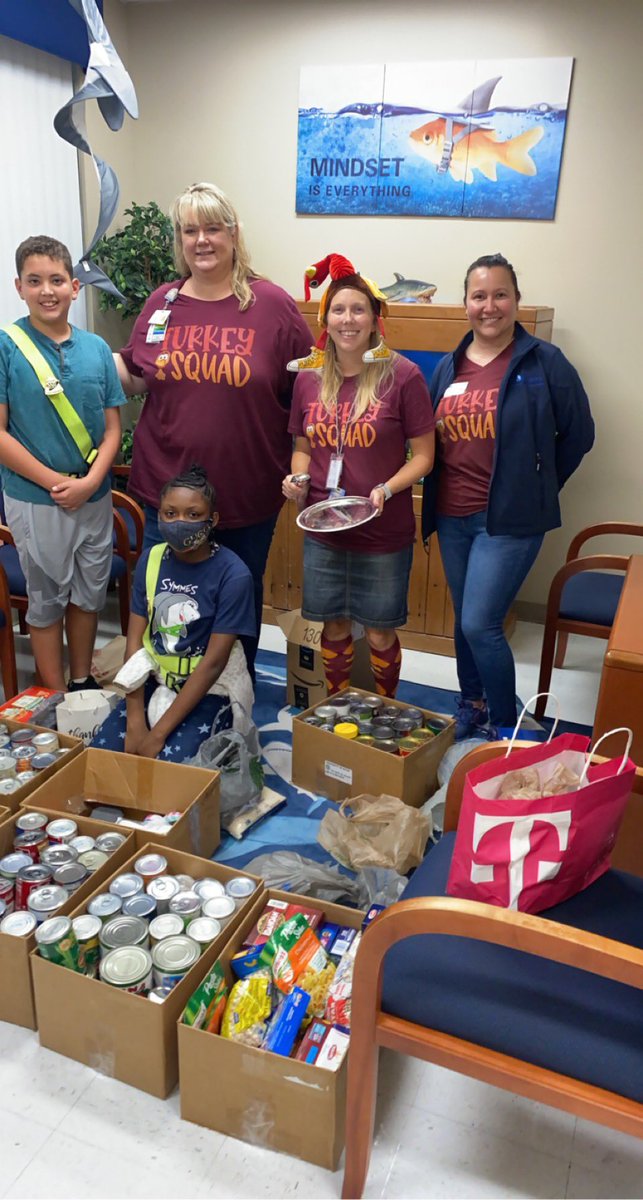 symmessharks's tweet photo. CEO Alexis Webster enjoyed spending the day with our sharks! She read to classes, taught 4th grade science, served lunch, and helped clear the parking lot of the crazy fish that showed up. Just another fun Friday! @CeosinSchools @HillsboroughSch @AddisonGDavis @HCPSArea5 https://t.co/srGMAWwR63