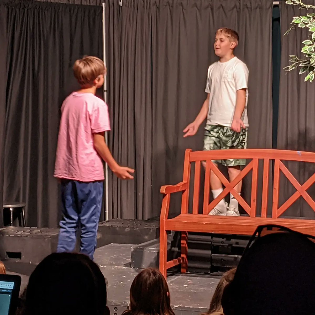 LTMSdrama's tweet photo. Bravo 6th graders on your Duet Scene performances! 🎭👏 https://t.co/iQRF6cwNpI