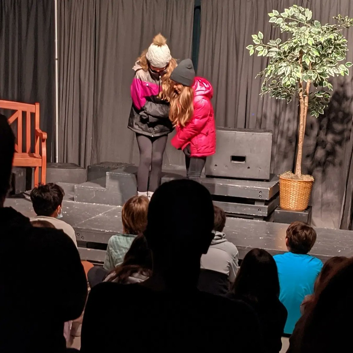 LTMSdrama's tweet photo. Bravo 6th graders on your Duet Scene performances! 🎭👏 https://t.co/iQRF6cwNpI