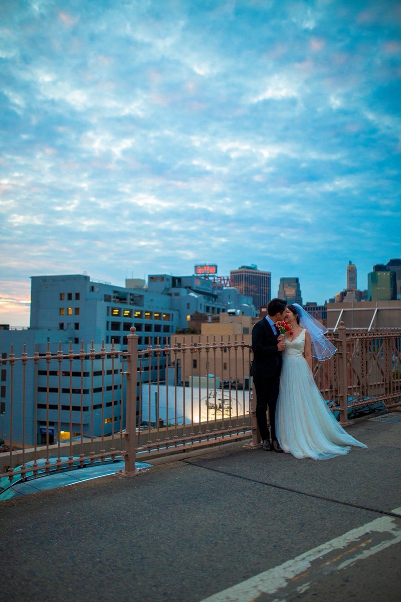 chadsantos's tweet photo. Gente feliz en #BrooklyBridge
📷 @chadsantos https://t.co/KI0Dl7I6rr