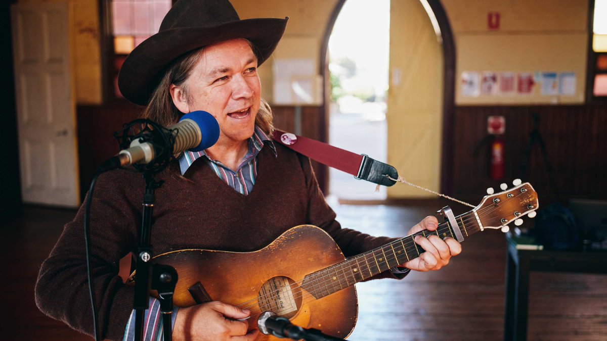 Artist In Residence <a href="/darrenhanlon/">darren hanlon</a> joins you from the kitchen of his childhood home in Gympie, Queensland to share some of the songs that've worked their way into his DNA over the years.

Listen from 3pm AEDT today + later On Demand: ab.co/3CRPBhc
