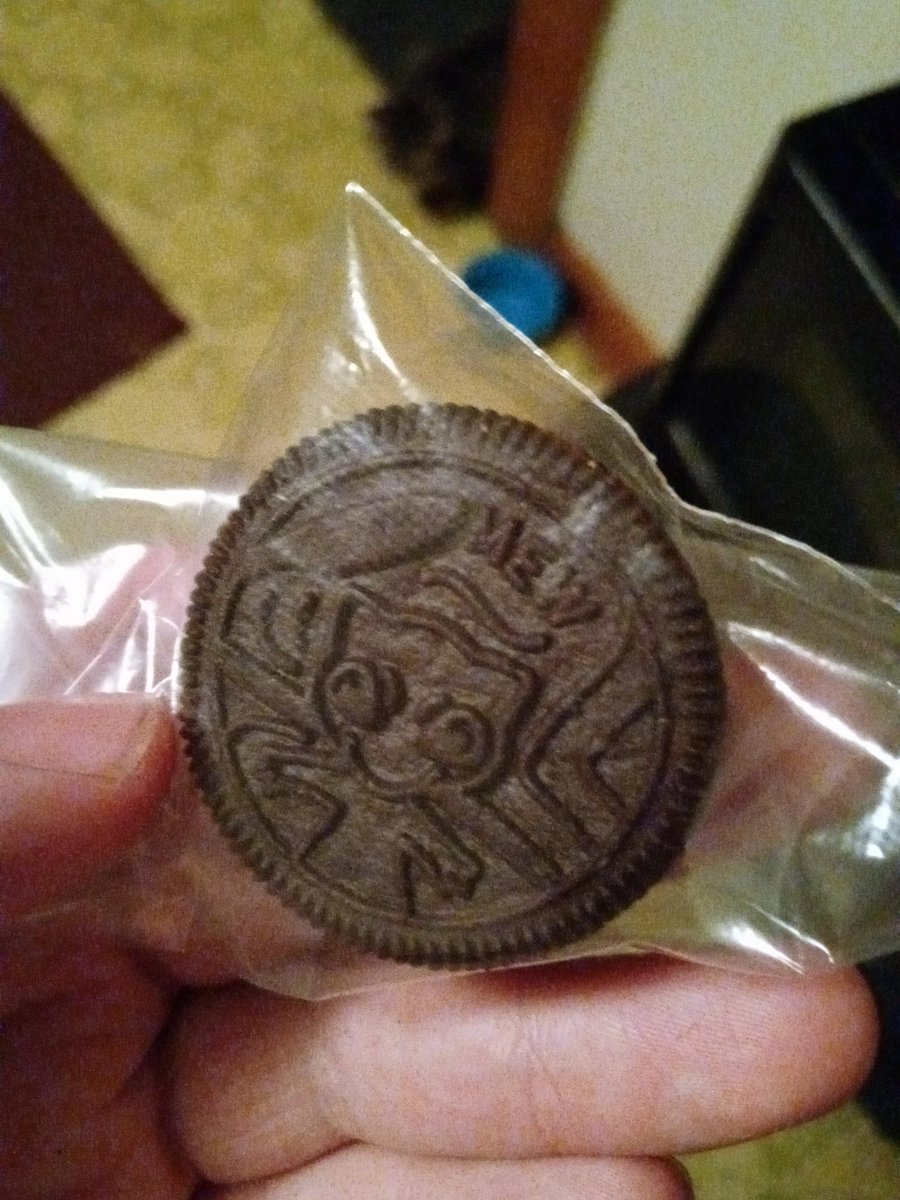 TTV_HyperFire5's tweet photo. i got a mew oreo https://t.co/Tt39Deewbp